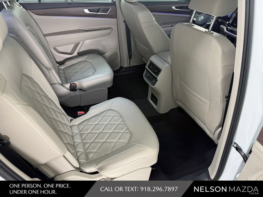 Used 2024 Volkswagen Atlas SEL Premium R-Line AWD/4WD image 42