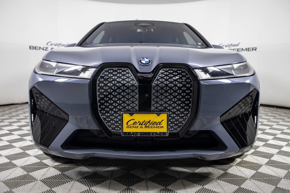 Used 2023 BMW iX xDrive50 w/ Sport Package image 4