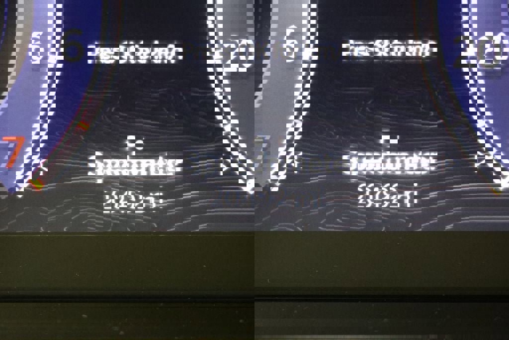 Used 2023 Jeep Grand Cherokee L Laredo image 18