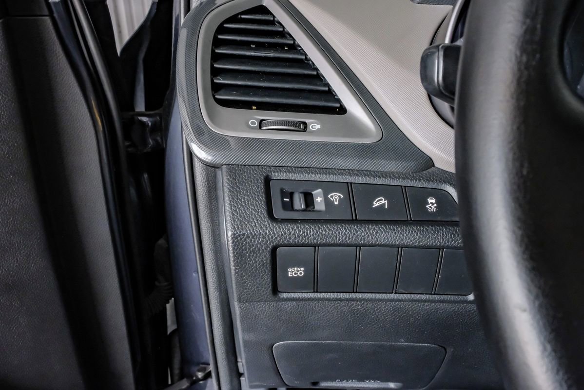 Used 2014 Hyundai Santa Fe Sport w/ Popular Equipment Package 02 image 26