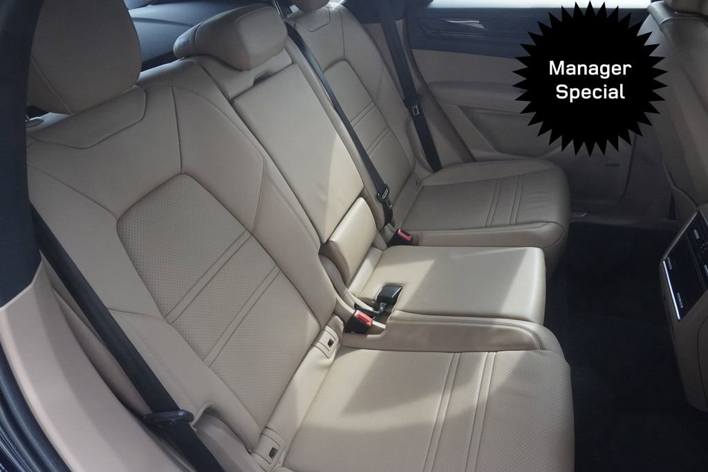 Used 2022 Porsche Cayenne Coupe image 27