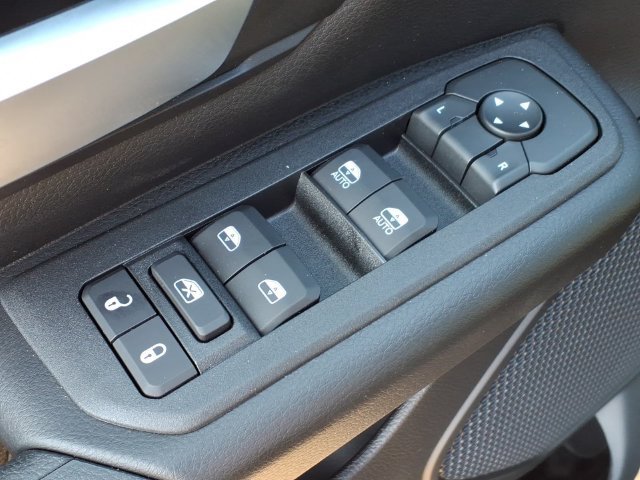 New 2026 RAM 1500 Express AWD/4WD image 18