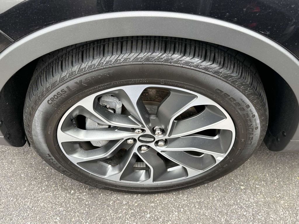 Used 2023 Lincoln Nautilus Reserve w/ Luxury Package image 8