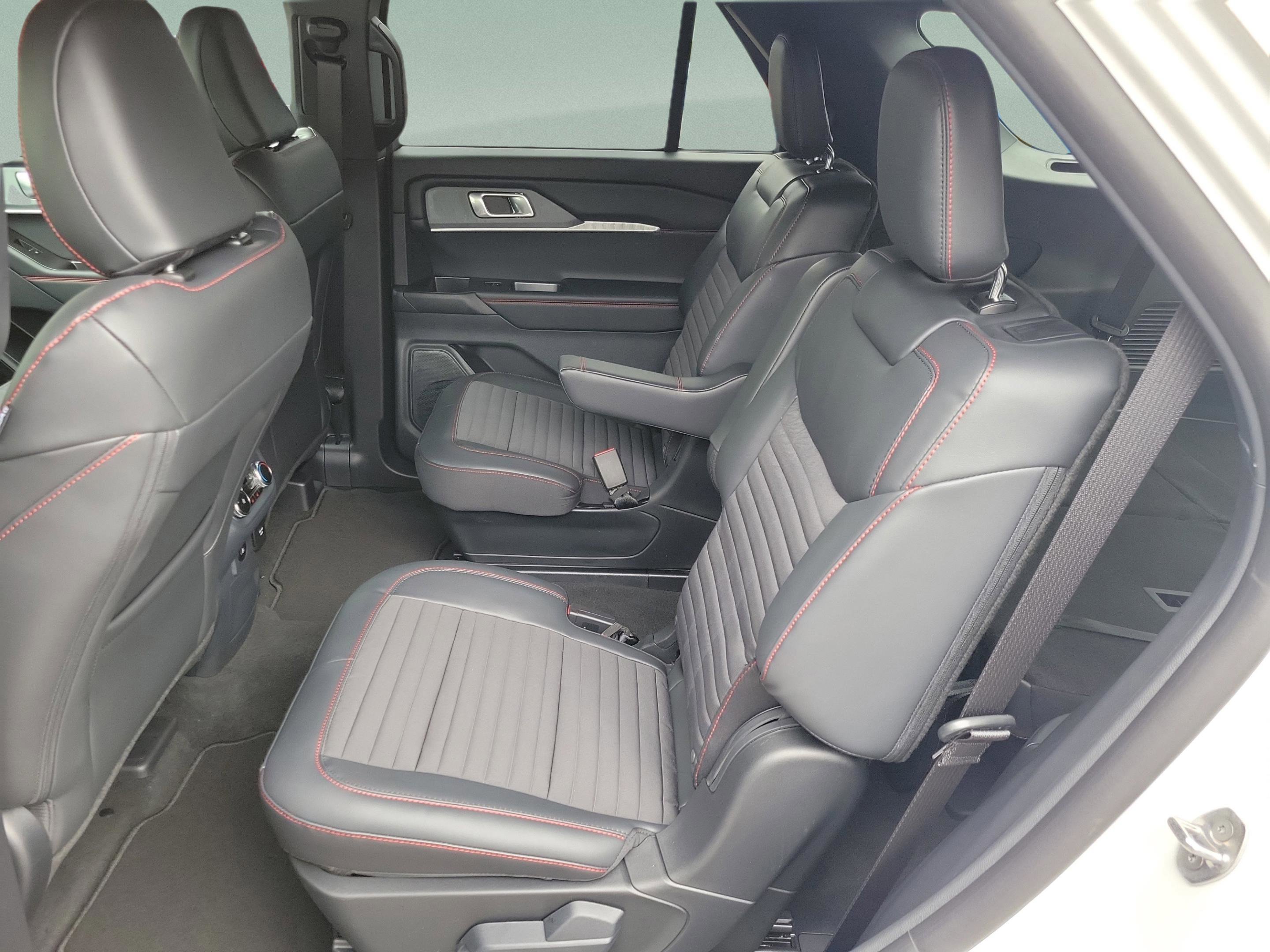New 2026 Ford Explorer ST-Line AWD/4WD image 24