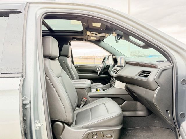 Used 2023 Chevrolet Tahoe Z71 w/ Luxury Package image 12