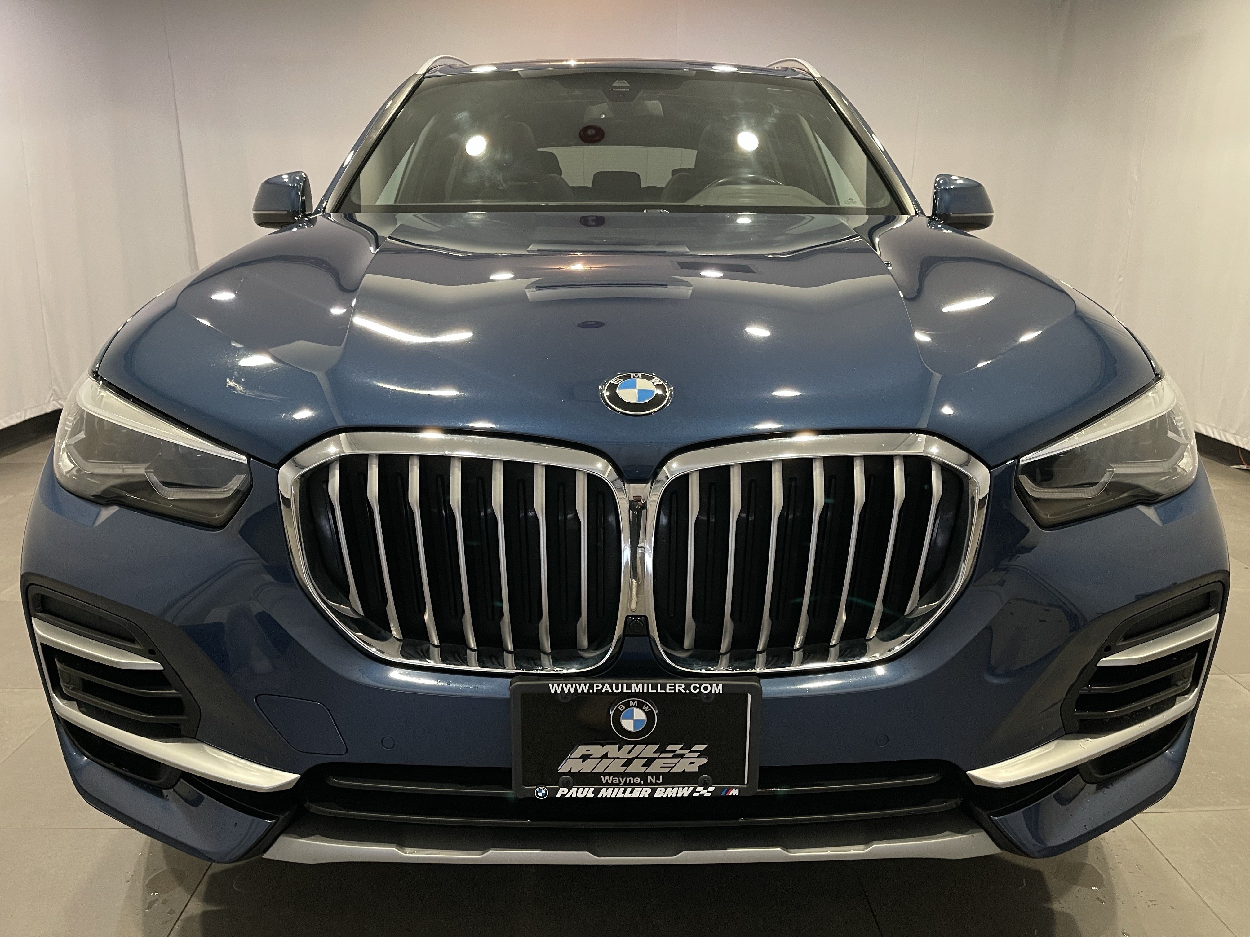 Certified 2022 BMW X5 xDrive40i w/ Climate Comfort Package AWD/4WD image 2