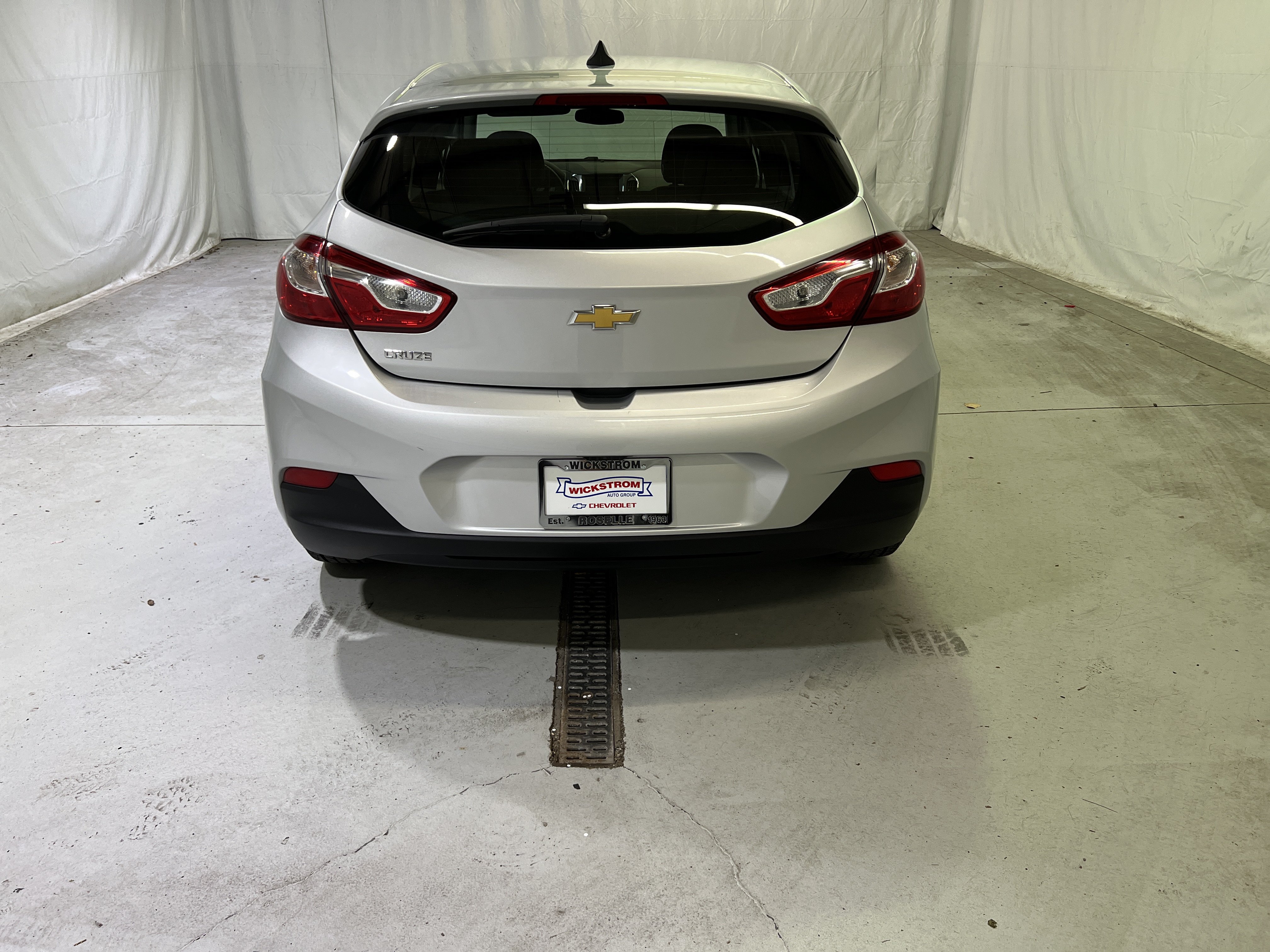 Used 2019 Chevrolet Cruze LS w/ LS Convenience Package FWD image 9