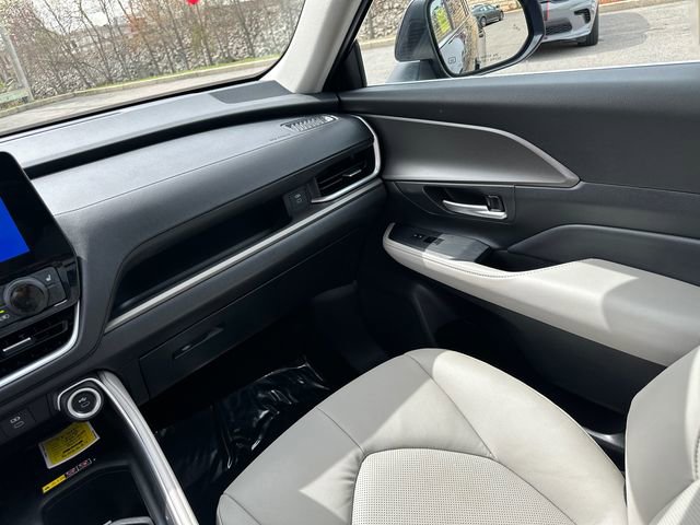 Used 2025 Toyota Grand Highlander AWD image 28