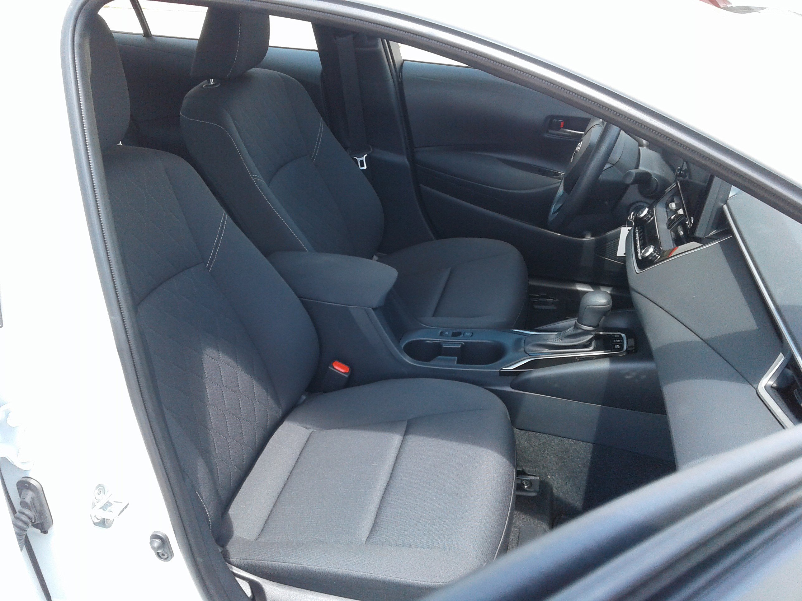 Used 2025 Toyota Corolla LE image 10