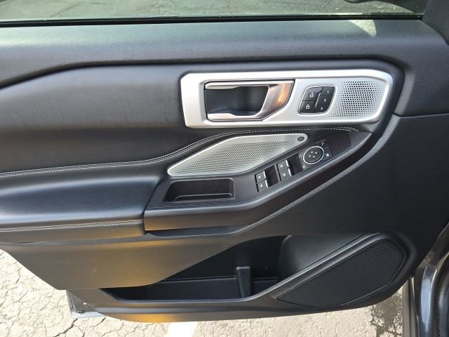 Used 2020 Ford Explorer ST w/ Premium Technology Package image 9