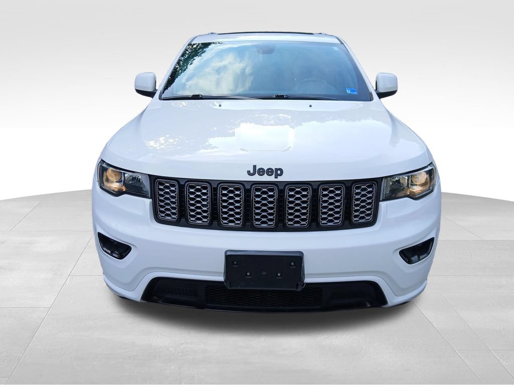 Used 2020 Jeep Grand Cherokee Altitude AWD/4WD image 18