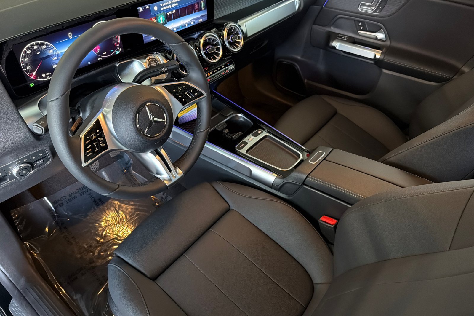 New 2026 Mercedes-Benz GLB 250 image 9