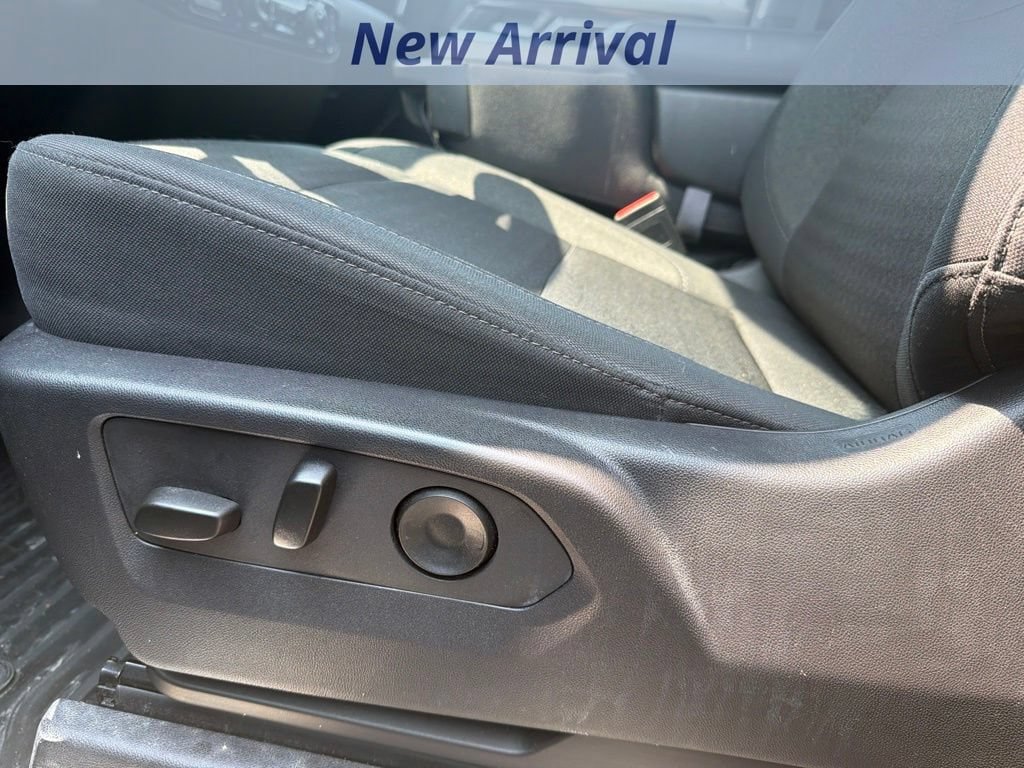 Certified 2025 Chevrolet Silverado 1500 LT AWD/4WD image 10