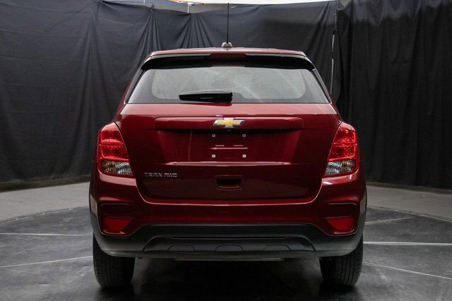 Used 2021 Chevrolet Trax LS AWD/4WD image 12