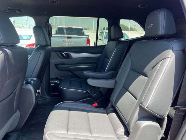 Used 2025 Buick Enclave Sport Touring w/ Trailering Package, 5000 lbs. AWD/4WD image 20