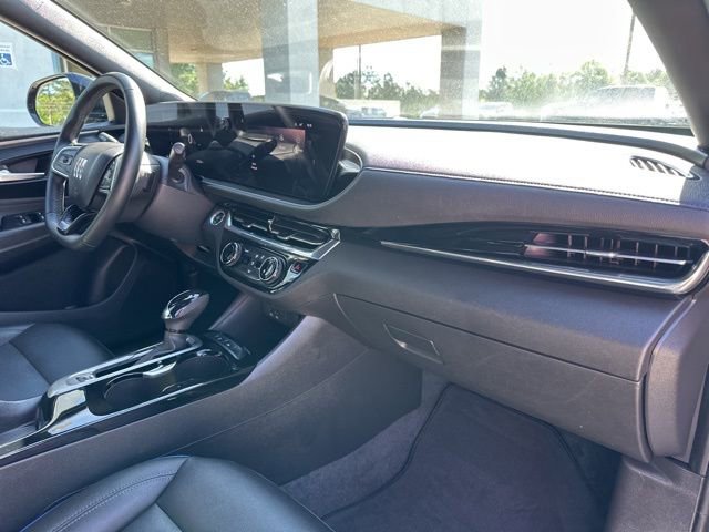 Used 2025 Buick Envista Sport Touring image 41