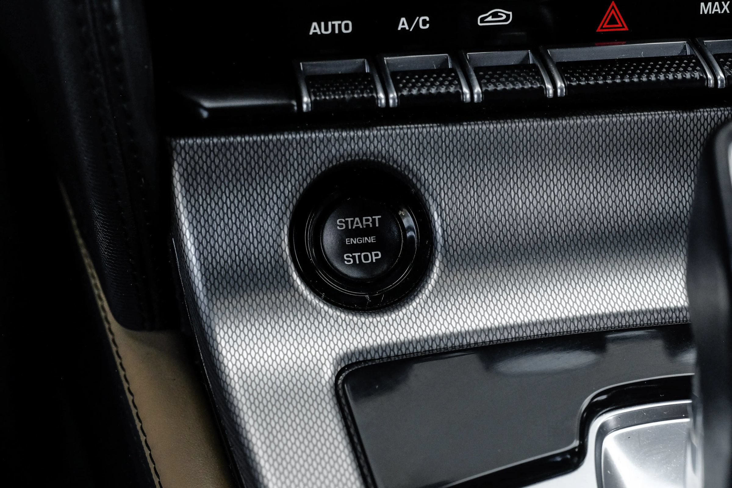 Used 2014 Jaguar F-TYPE Convertible RWD image 23