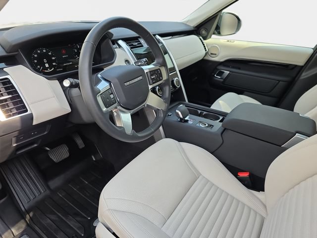 Used 2025 Land Rover Discovery S AWD/4WD image 20