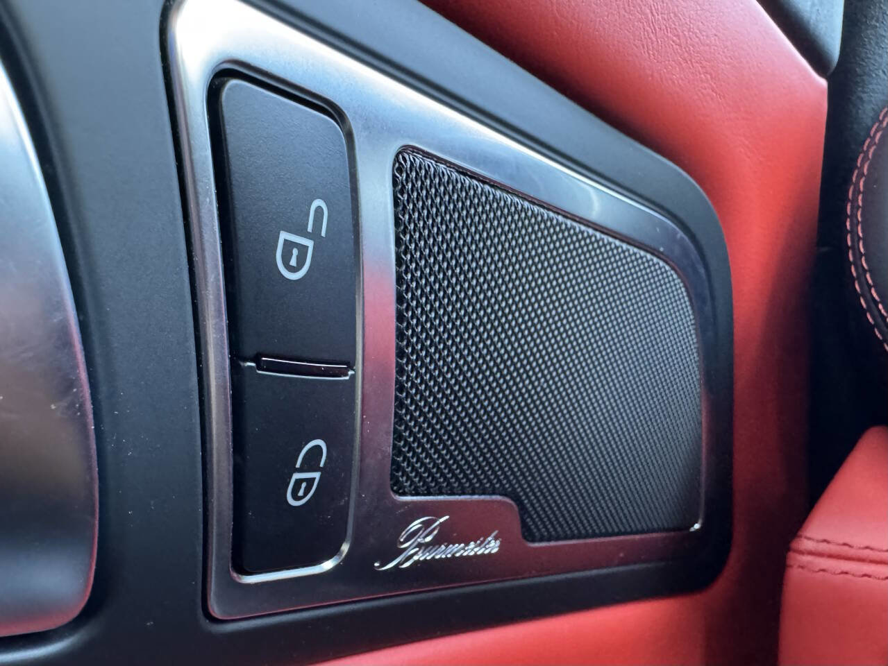 Used 2018 Mercedes-Benz AMG GT Roadster image 21