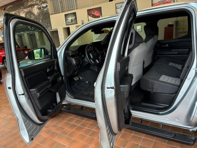 Used 2024 Toyota Tacoma TRD Sport AWD/4WD image 30