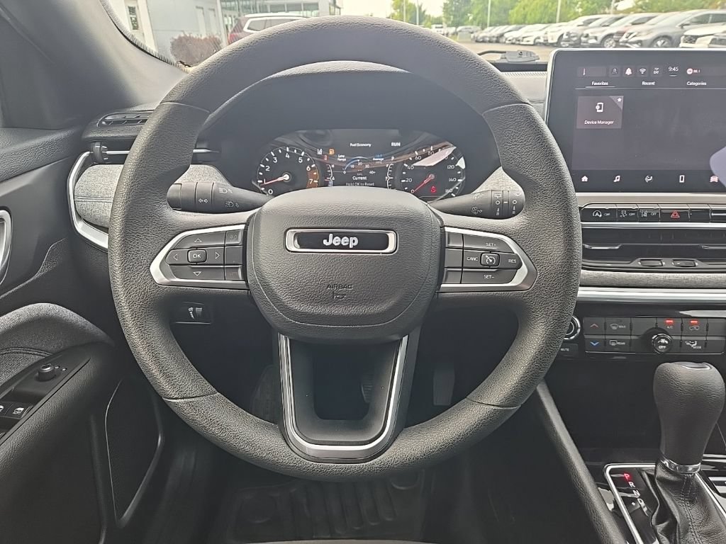 Used 2024 Jeep Compass Sport AWD/4WD image 38