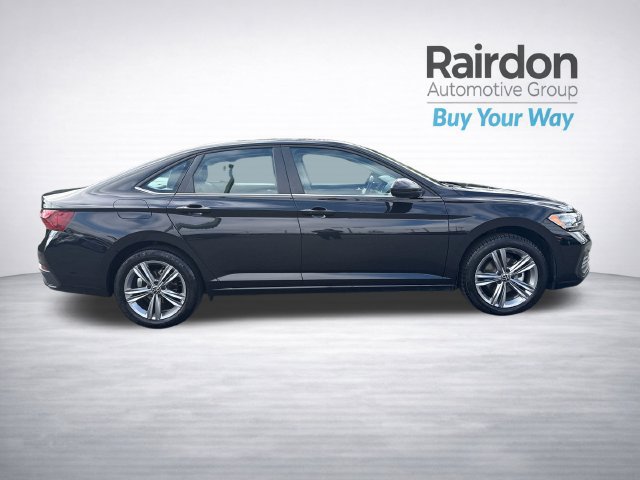 Used 2024 Volkswagen Jetta SE FWD image 8