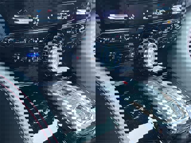 Used 2025 Acura MDX A-Spec image 41