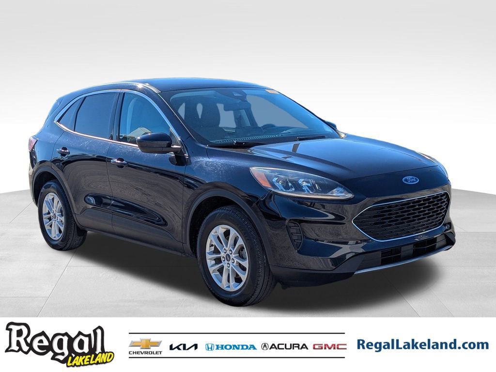 Used 2021 Ford Escape SE w/ Cold Weather Package image 2