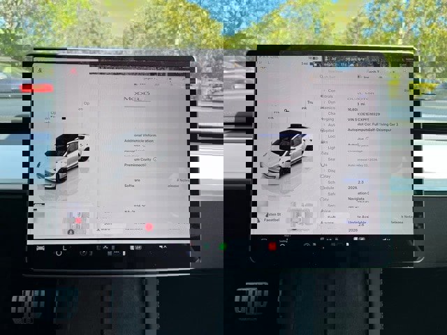 Used 2023 Tesla Model 3 Performance image 9