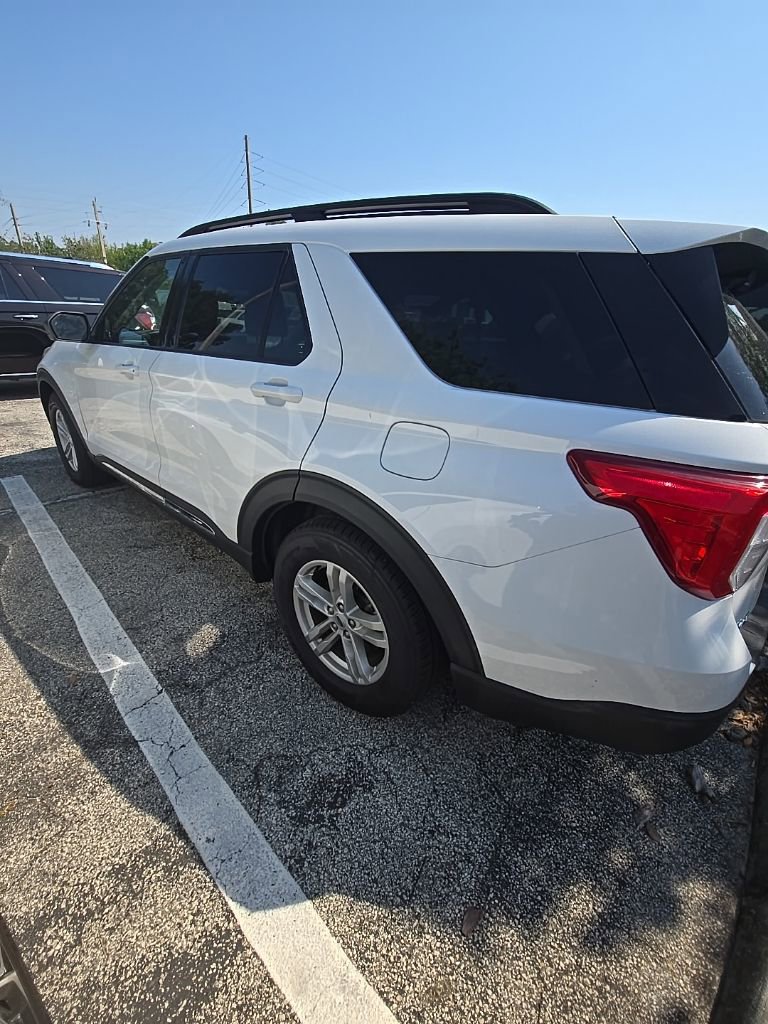 Certified 2023 Ford Explorer XLT w/ Equipment Group 202A image 3