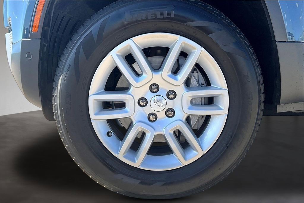 Certified 2025 Land Rover Defender 110 S AWD/4WD image 8