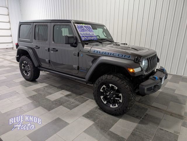 Used 2025 Jeep Wrangler Unlimited Rubicon 4xe w/ Convenience Group AWD/4WD image 5