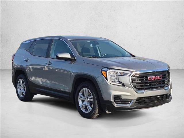 Used 2024 GMC Terrain SLE FWD image 3