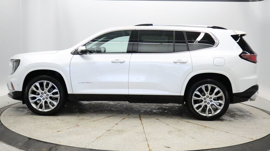 Used 2025 GMC Acadia Denali w/ Super Cruise Package image 2