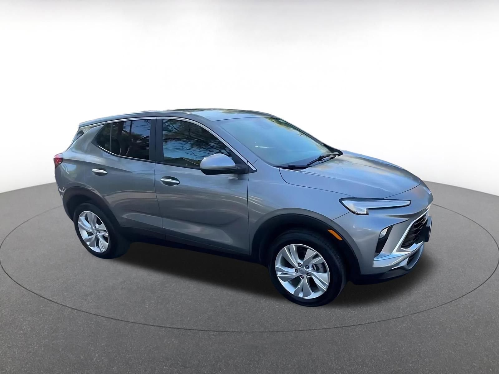 Used 2025 Buick Encore GX Preferred image 2