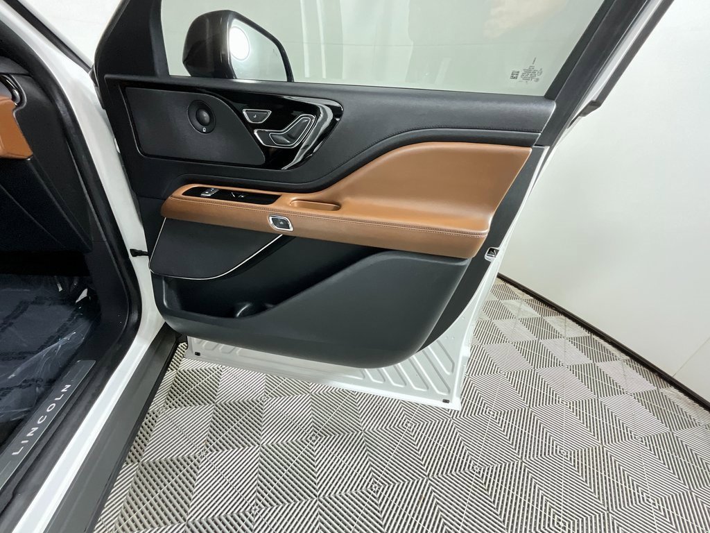 Certified 2020 Lincoln Aviator Reserve image 21