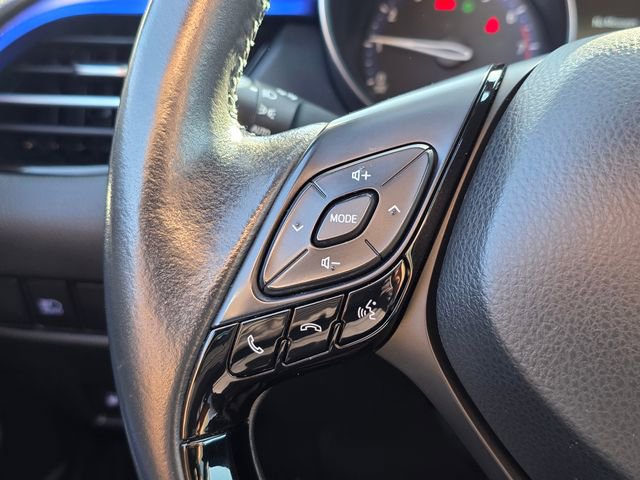 Used 2022 Toyota C-HR XLE FWD image 24