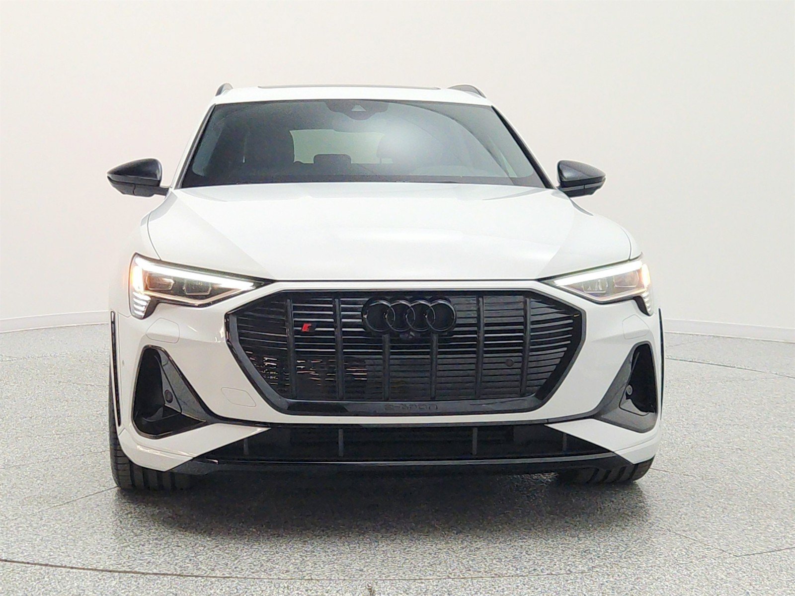 Used 2023 Audi e-tron S Premium Plus w/ Black Optic Package AWD/4WD image 2