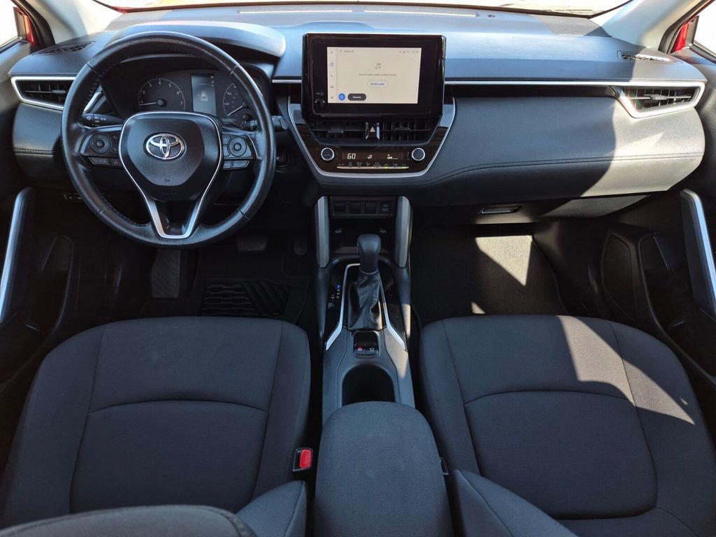 Used 2024 Toyota Corolla Cross LE FWD image 12