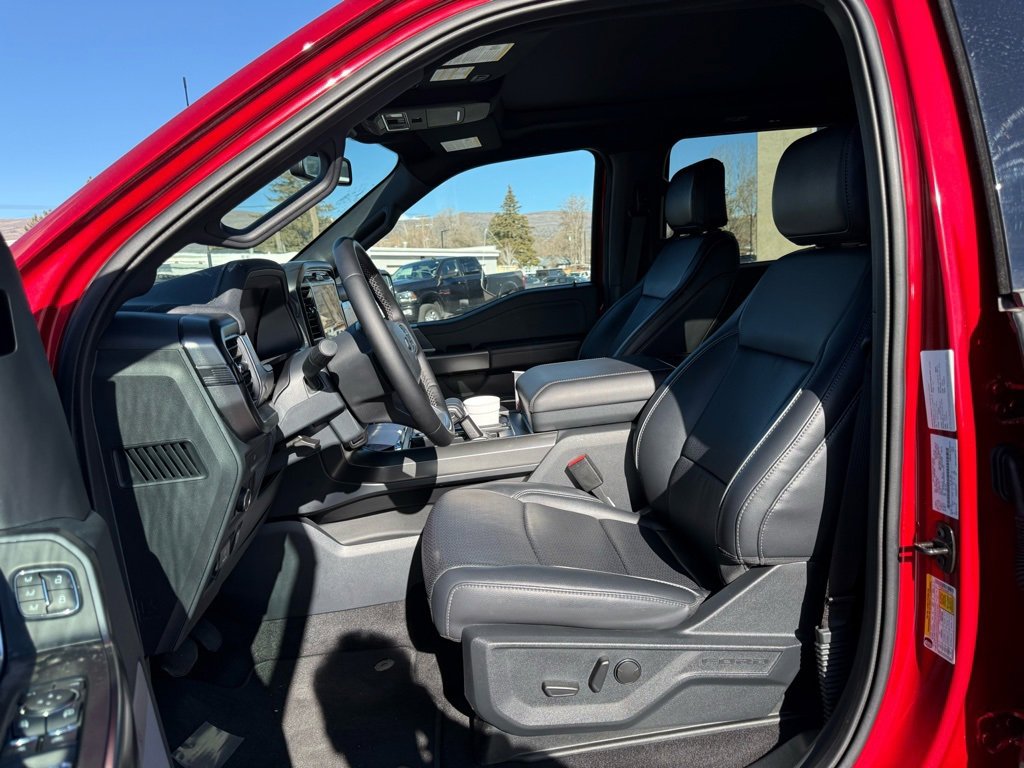 Used 2025 Ford F150 Lariat image 12