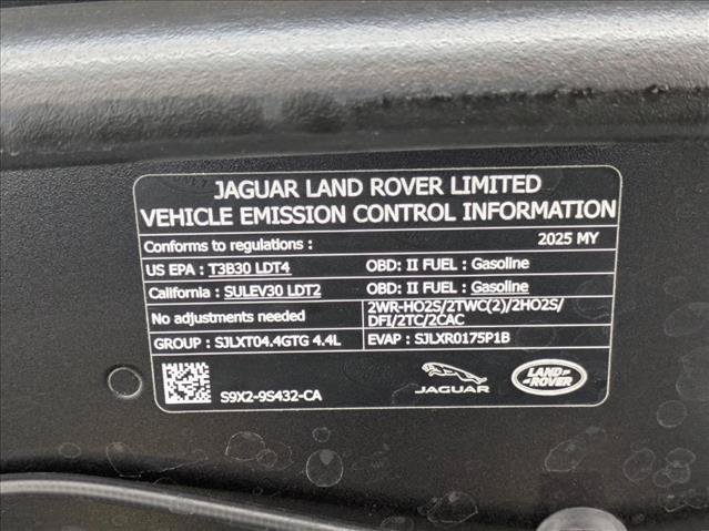 Certified 2025 Land Rover Range Rover SE AWD/4WD image 26