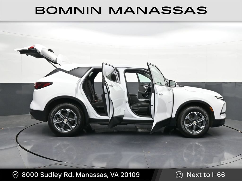 Used 2023 Chevrolet Blazer LT image 38