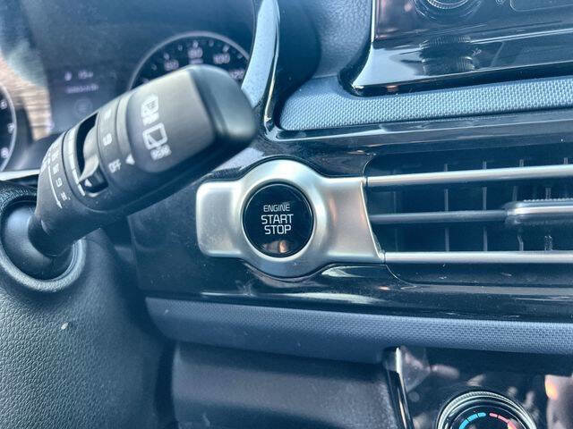 Used 2023 Kia Seltos S image 16