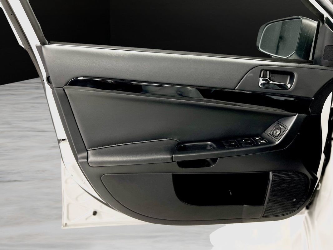 Used 2017 Mitsubishi Lancer ES FWD image 35