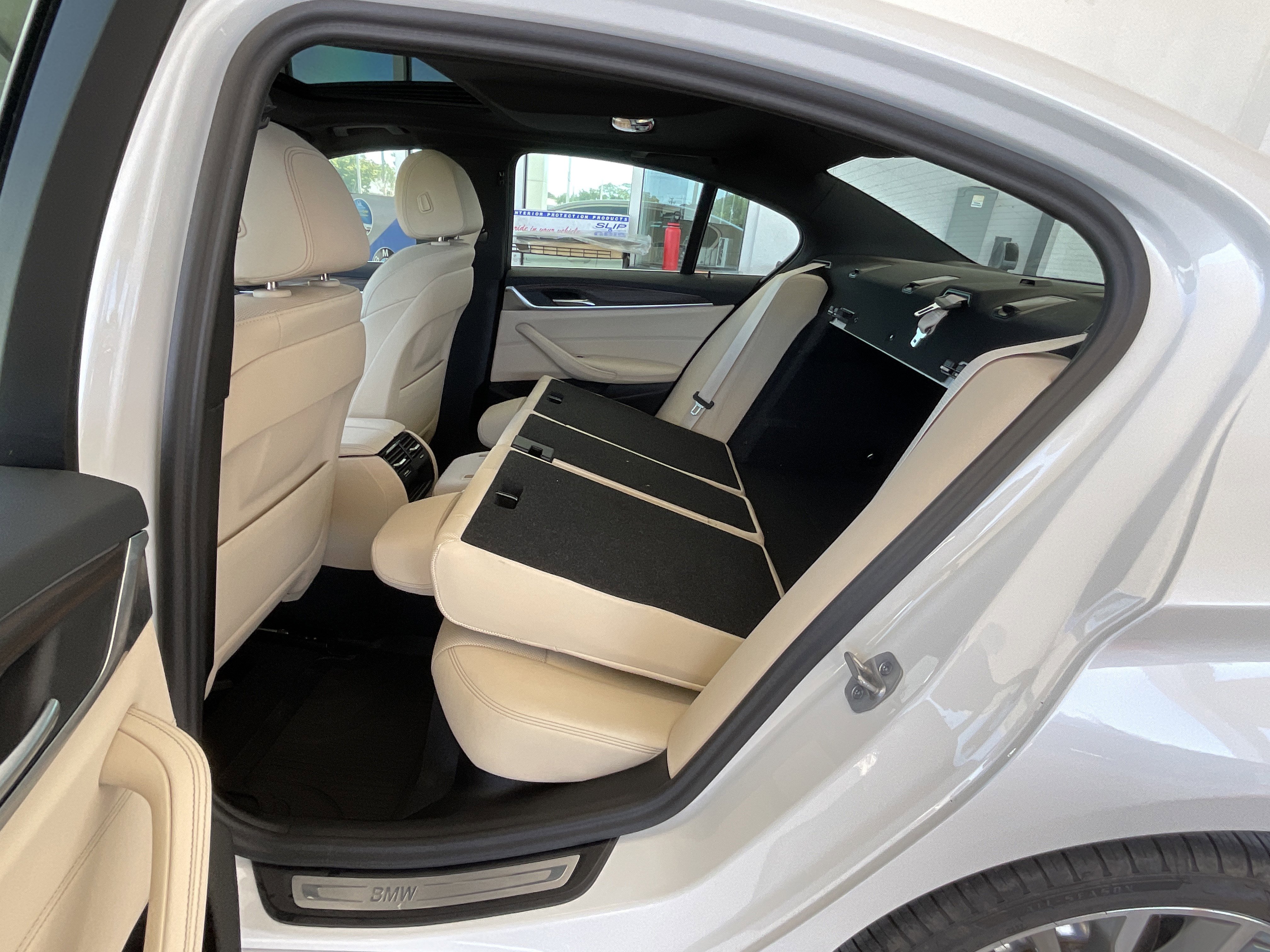 Certified 2023 BMW 530i w/ Convenience Package image 29