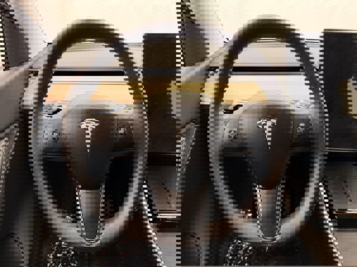 Used 2020 Tesla Model Y Long Range image 11