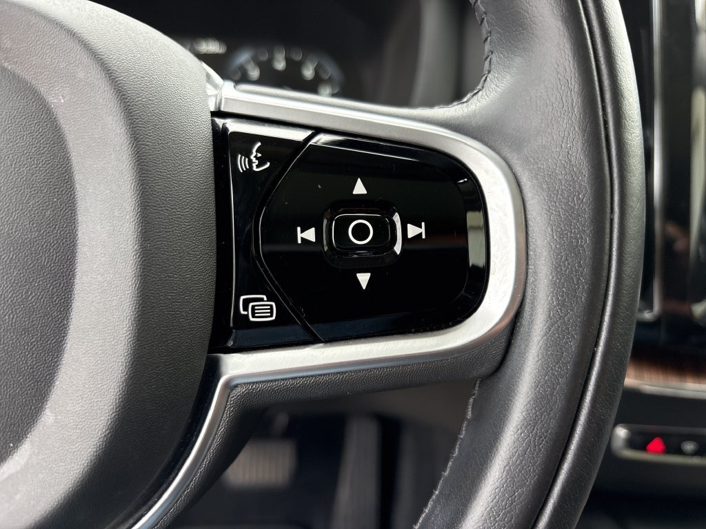 Used 2020 Volvo XC60 T5 Inscription FWD image 17