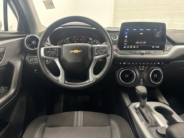 Used 2024 Chevrolet Blazer LT FWD image 21