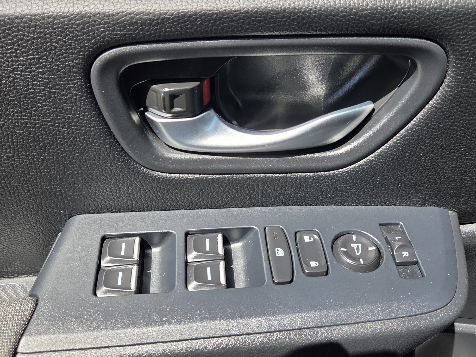 Used 2026 Honda Pilot Sport image 14