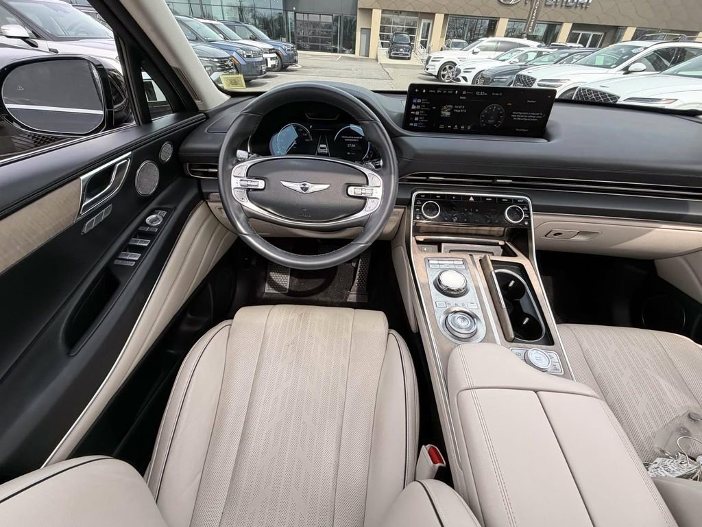 Used 2023 Genesis GV80 2.5T w/ Prestige 20" Package image 16